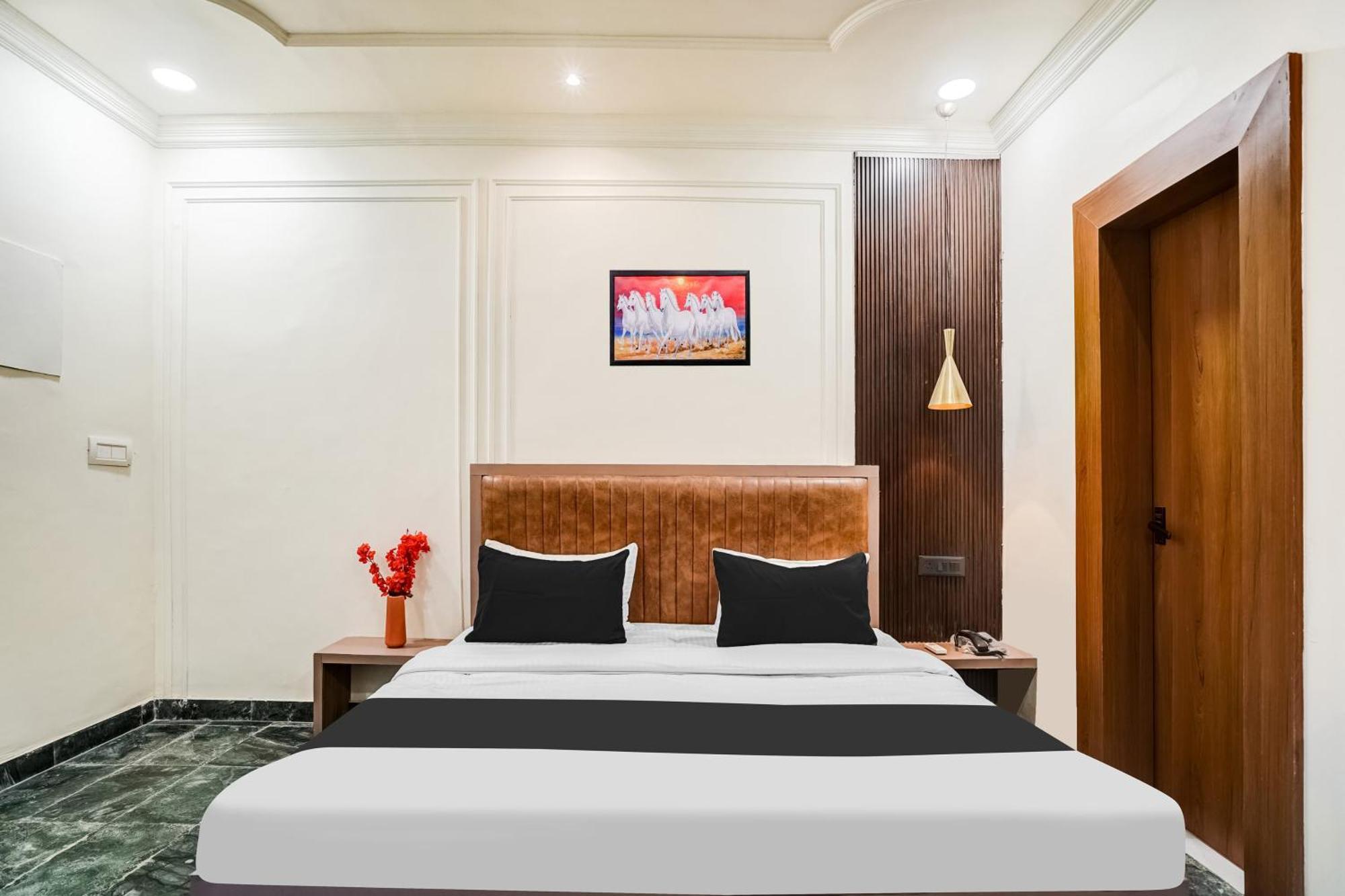 Super Collection O Ratan Lal Nagar Hotel Kanpur Exterior photo